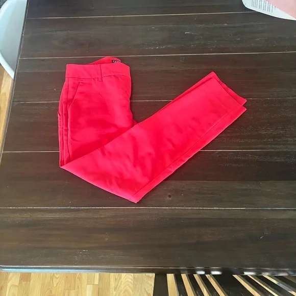 Express Vibrant Red Straight Leg Pants Sz 2 - Picture 2 of 10